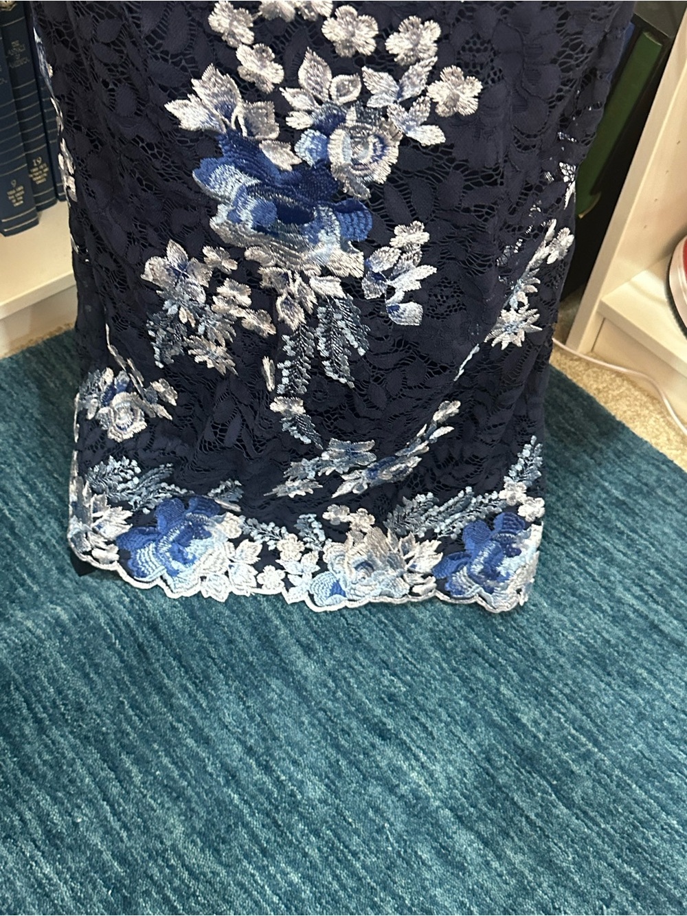 NWT Adrianna Papell Navy Floral Embroidered Lace Evening Gown Size 10 - Picture 6 of 9